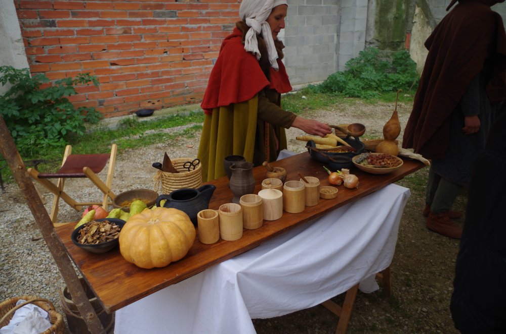 Dimanche 19 novembre - Foire Mdivale.